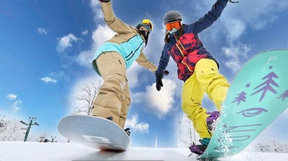 Seven Springs Sunridge 3 Bedroom Standard With Loft, Ski-in Out Apartment